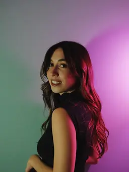 Hanna Gets Hired